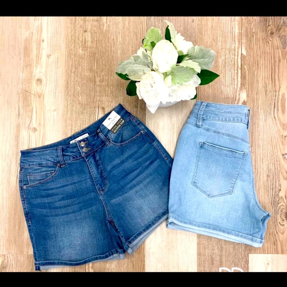YMI Denim High Rise Shorts •Light wash •Size: 11 •Excellent condition •🚭 free